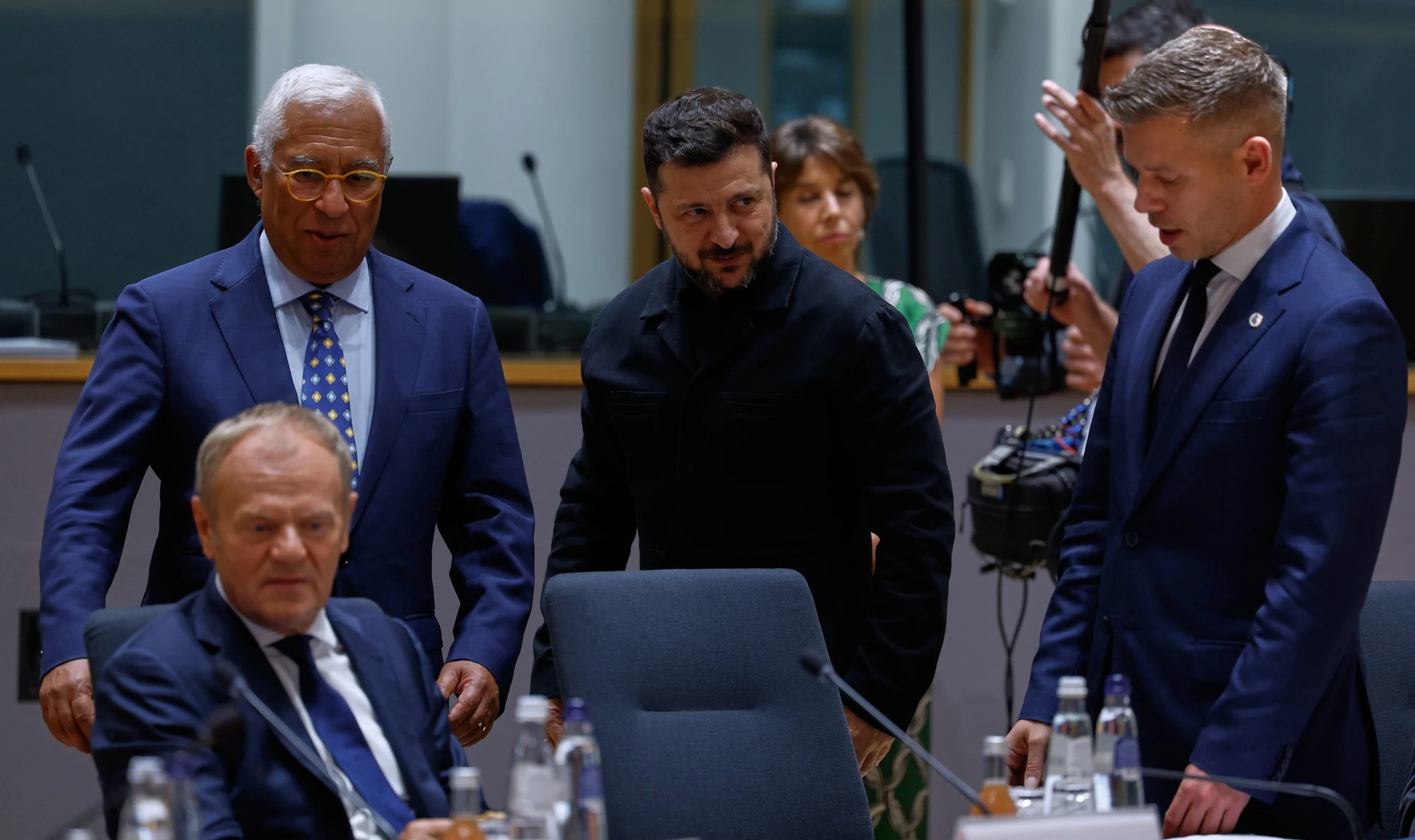 Прапор ЄС і український прапор під час саміту в Брюсселі, ілюстративне фото